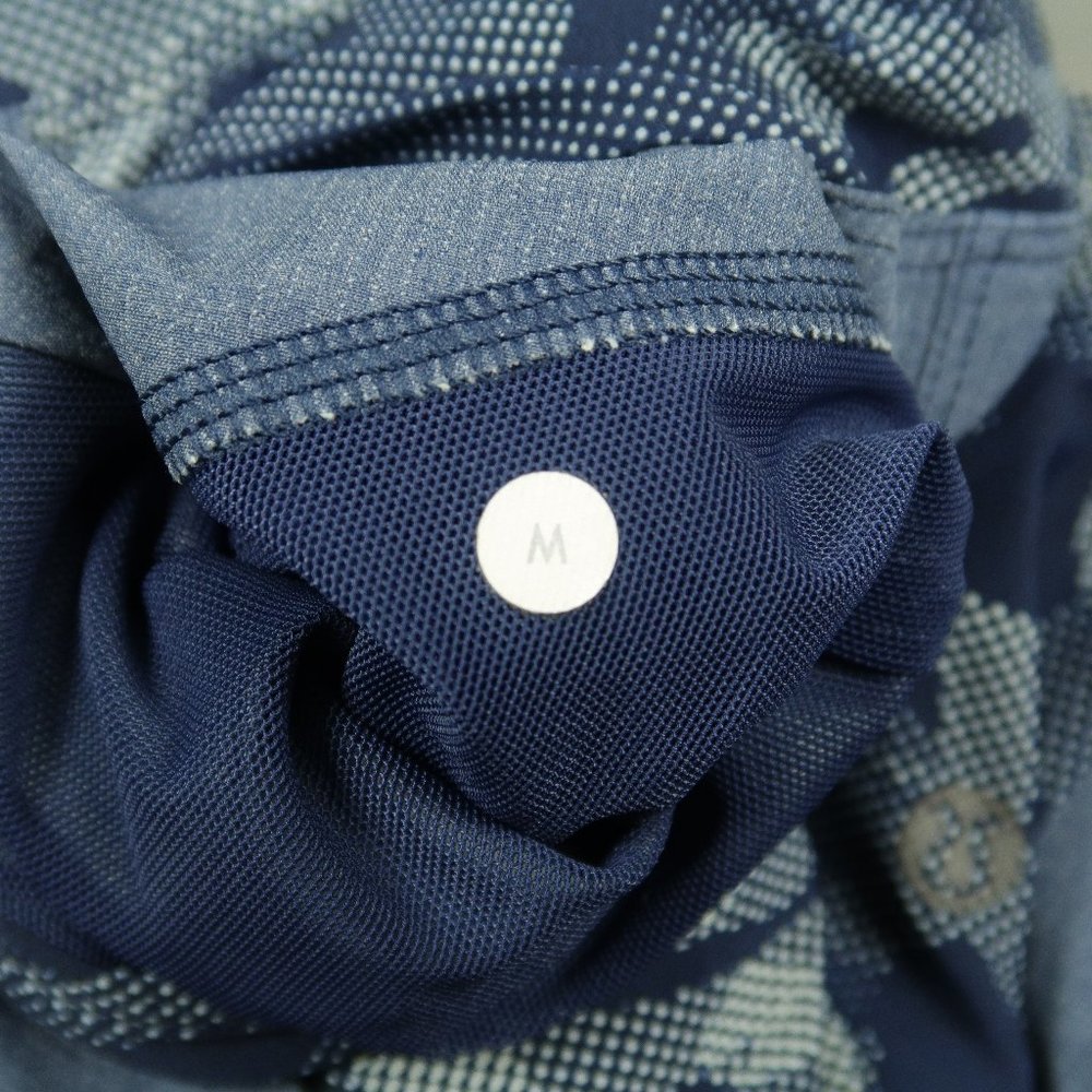 Lululemon T.H.E. Short 11" *Liner in Blue Camo Multi SIze Medium - Picture 7 of 8